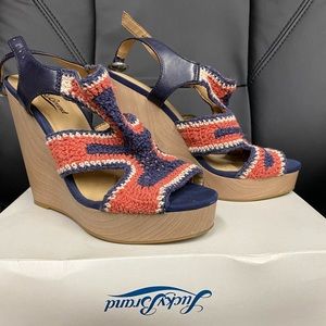 Lucky Brand - Crochet Wedge - 7 1/2